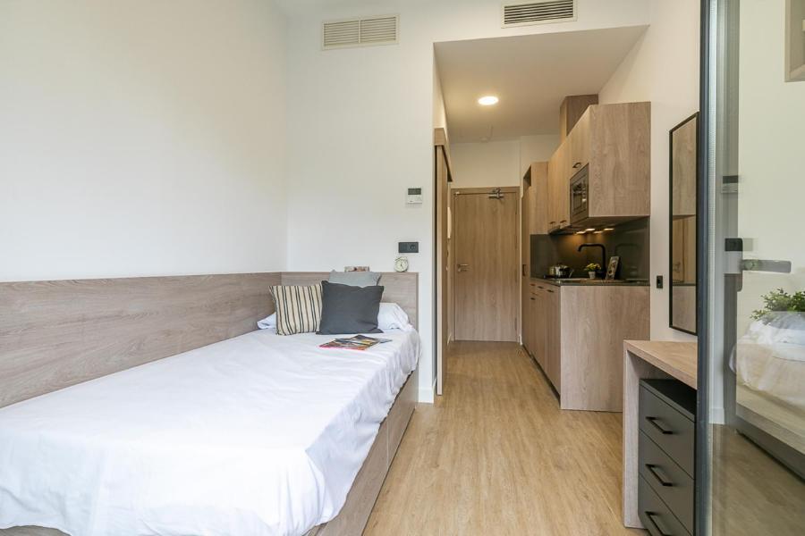 Micampus Madrid Sinesio Delgado Student Residence Екстериор снимка