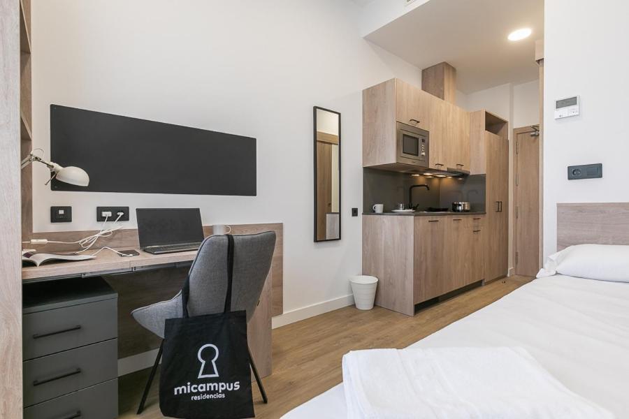 Micampus Madrid Sinesio Delgado Student Residence Екстериор снимка