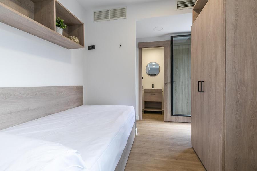 Micampus Madrid Sinesio Delgado Student Residence Екстериор снимка