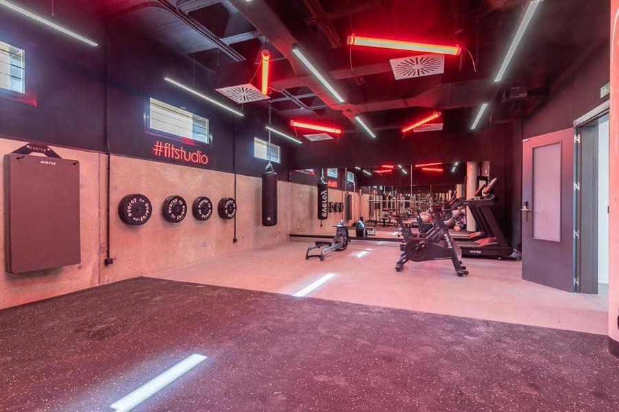 Micampus Madrid Sinesio Delgado Student Residence Екстериор снимка