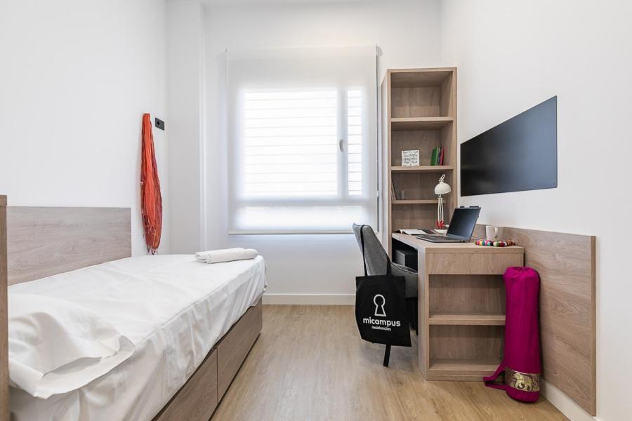 Micampus Madrid Sinesio Delgado Student Residence Екстериор снимка