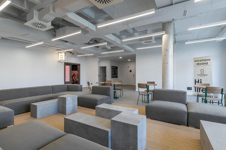 Micampus Madrid Sinesio Delgado Student Residence Екстериор снимка