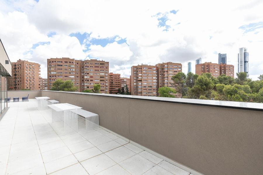 Micampus Madrid Sinesio Delgado Student Residence Екстериор снимка