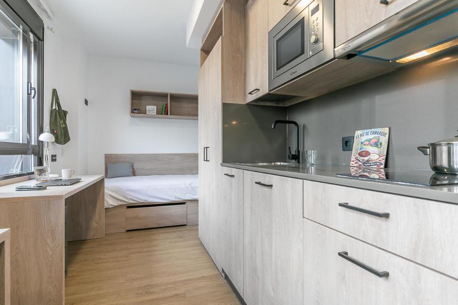 Micampus Madrid Sinesio Delgado Student Residence Екстериор снимка