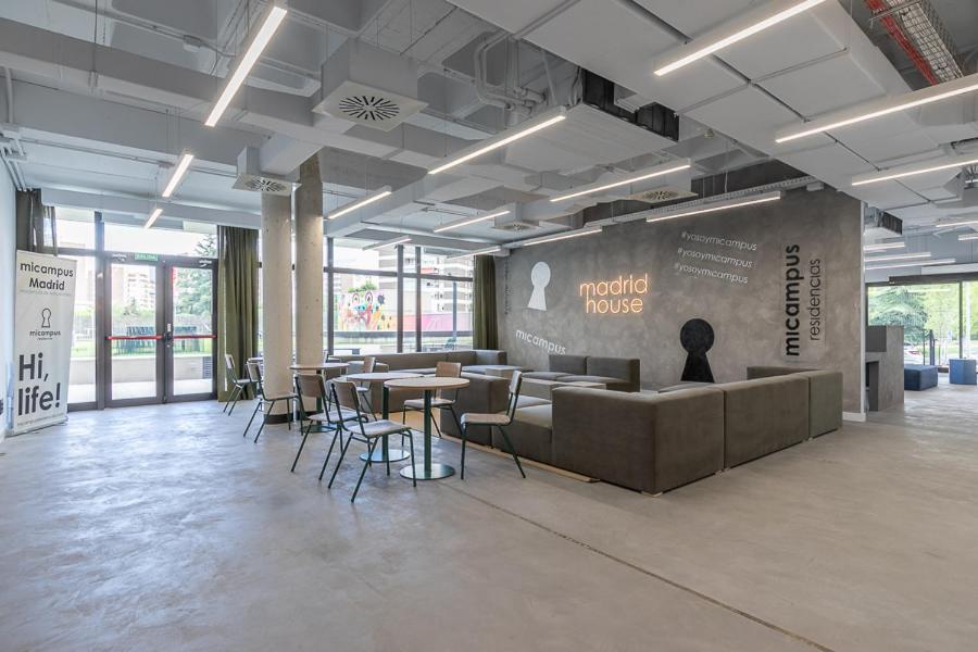 Micampus Madrid Sinesio Delgado Student Residence Екстериор снимка