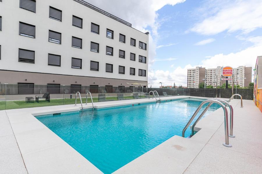 Micampus Madrid Sinesio Delgado Student Residence Екстериор снимка