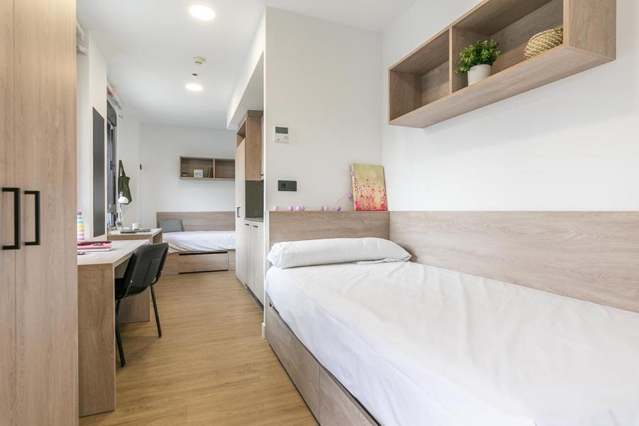 Micampus Madrid Sinesio Delgado Student Residence Екстериор снимка