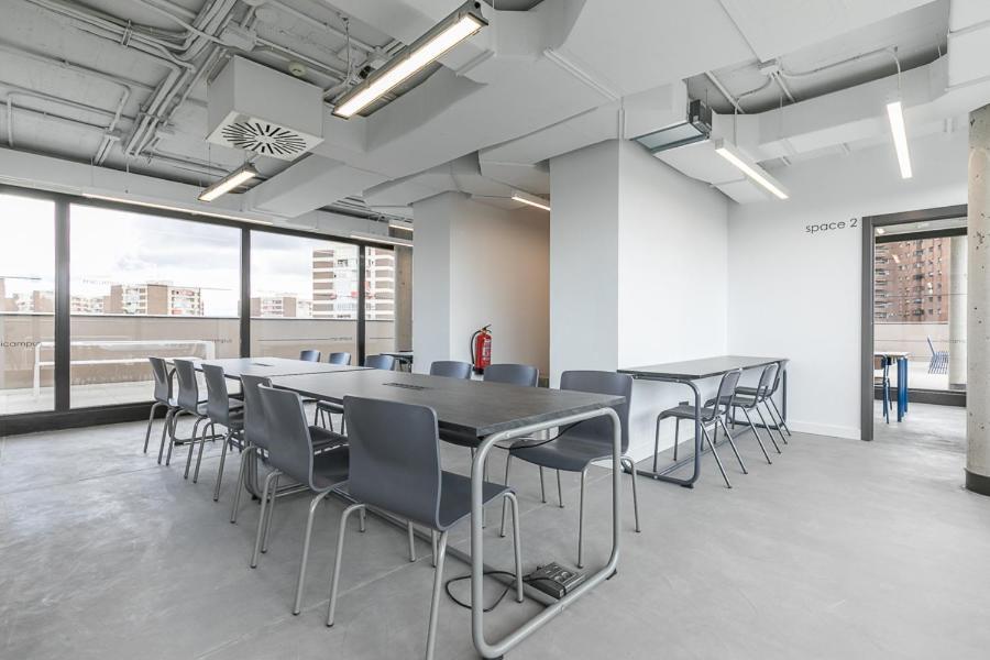 Micampus Madrid Sinesio Delgado Student Residence Екстериор снимка