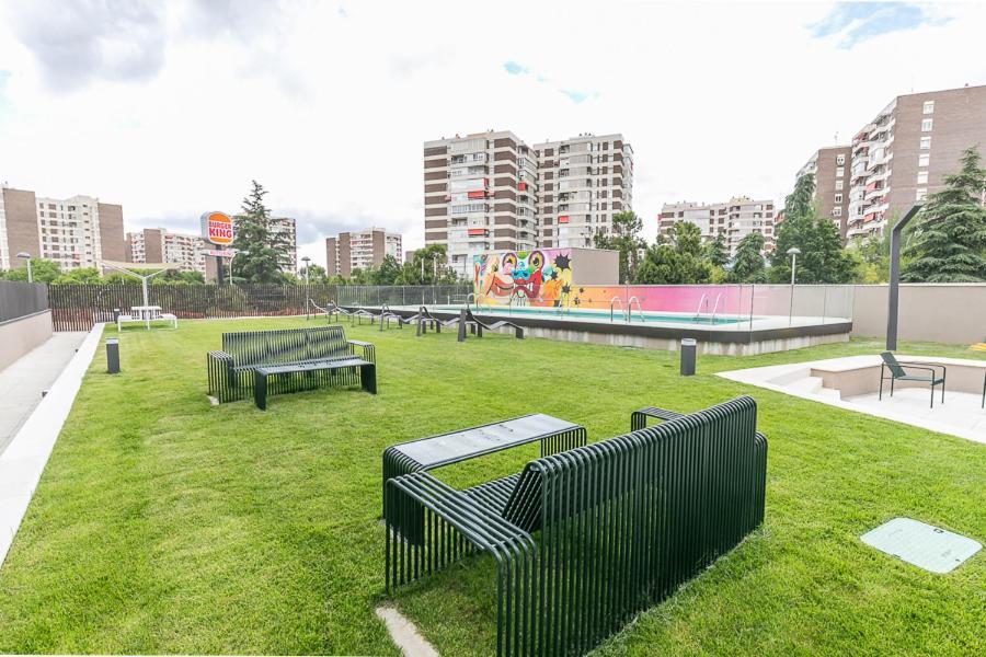 Micampus Madrid Sinesio Delgado Student Residence Екстериор снимка